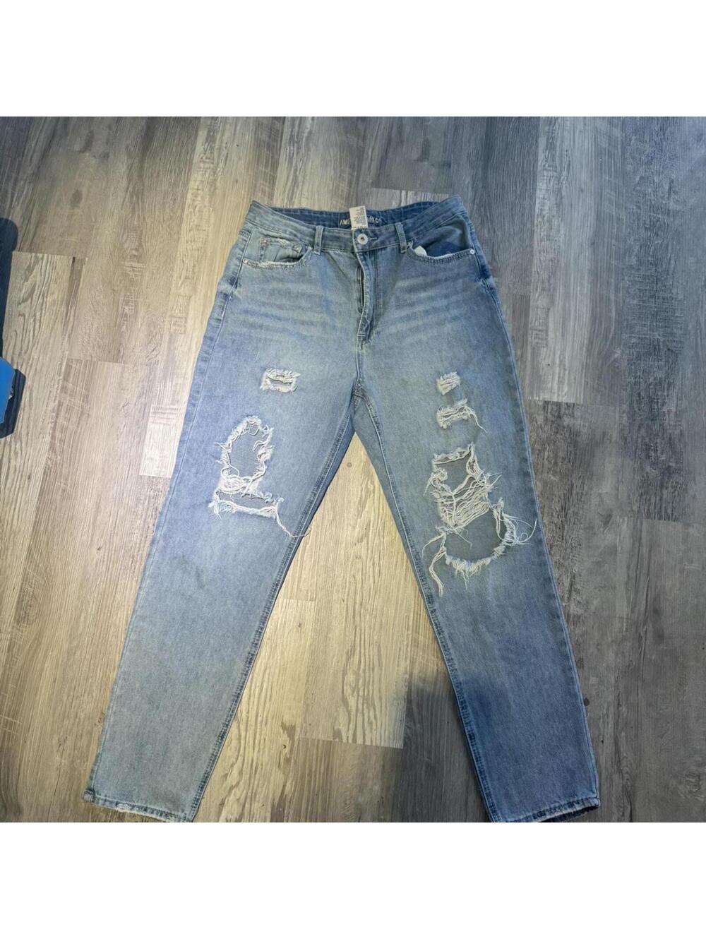 American rag CIE high waisted mom jean style jeans with rips size 11/30